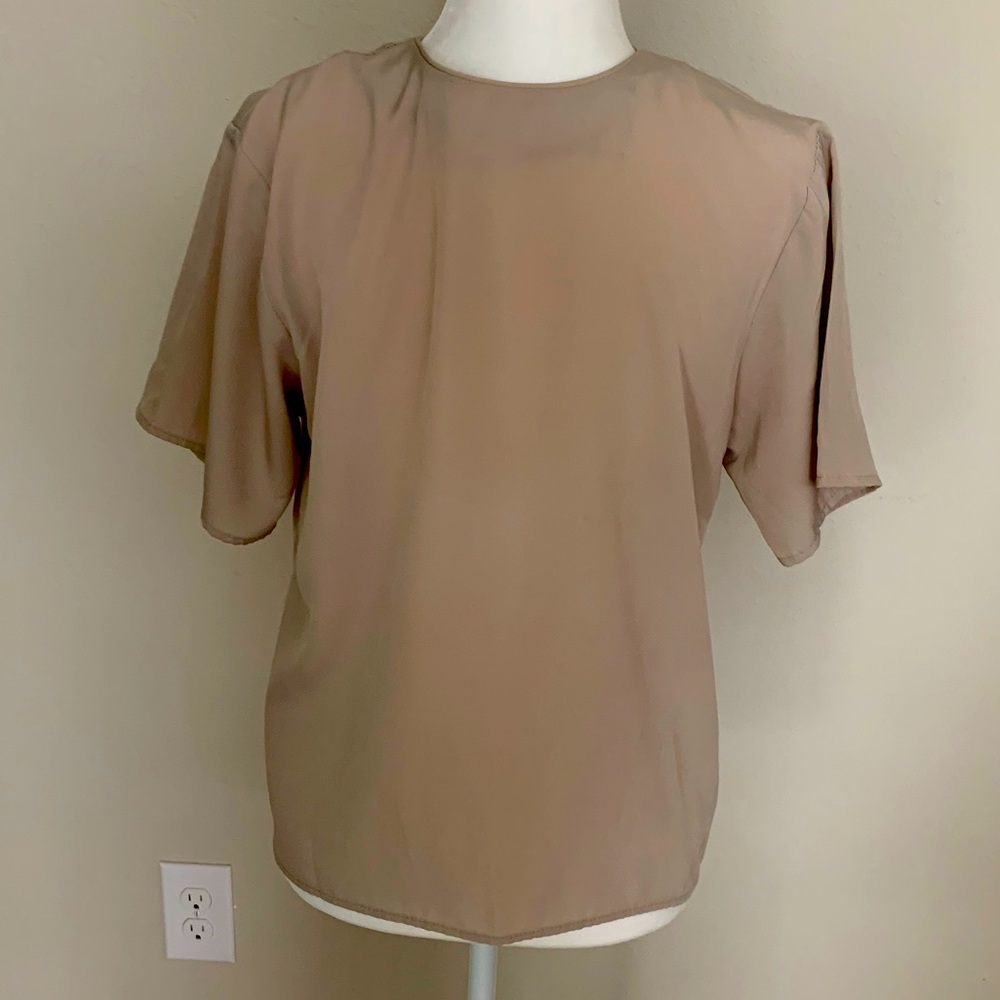 Silky Top - Looks Great with a suit!